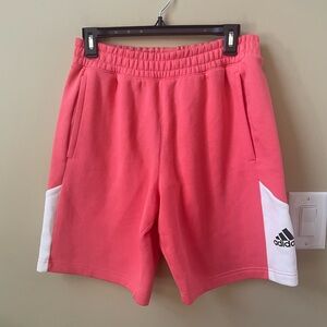 adidas salmón color sweatshorts w pockets and elastic waist size small